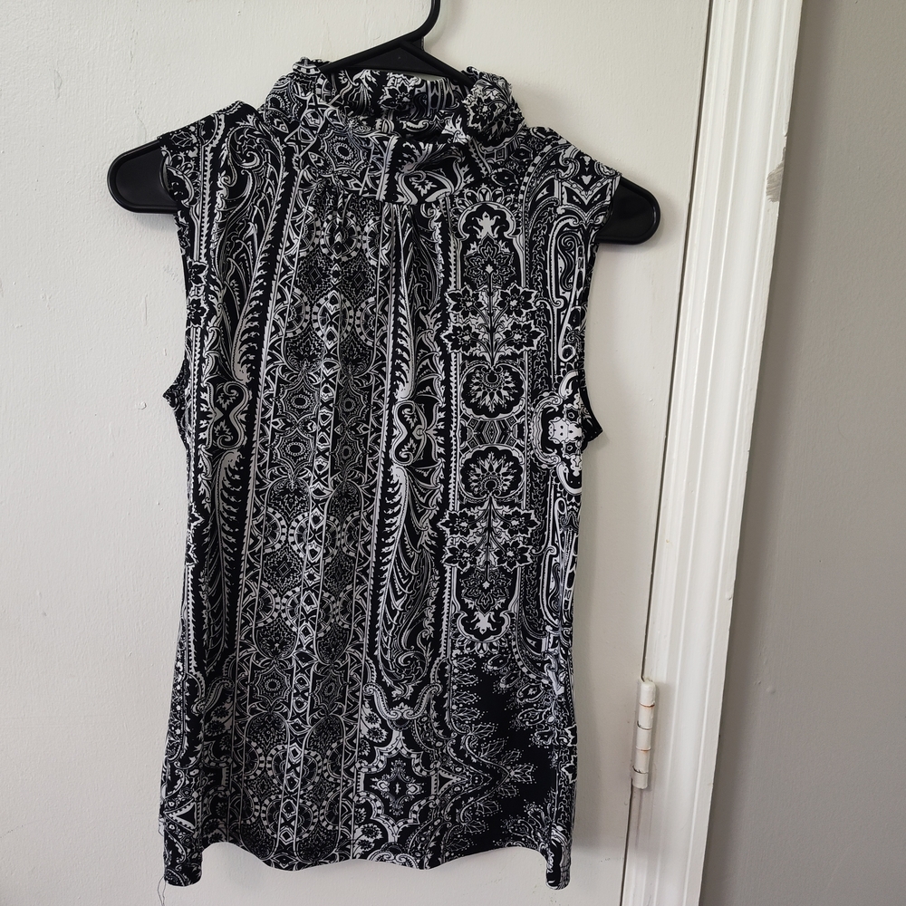 Black and White Patterned Sleeveless Top